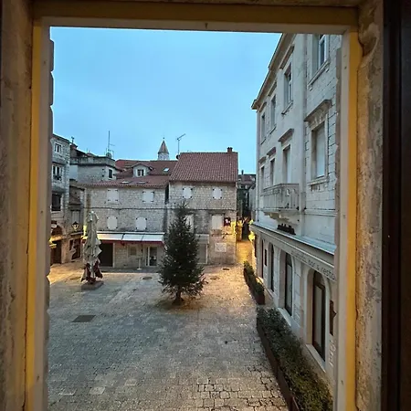 Boutique Square Albergue Trogir