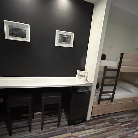 Boutique Square Albergue