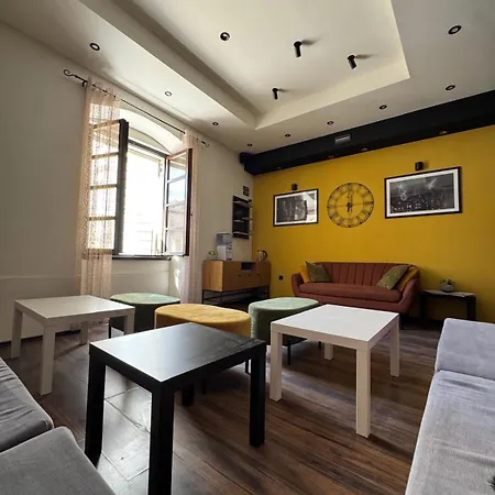 Boutique Square Albergue *