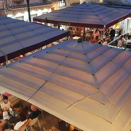 Albergue Boutique Square *
