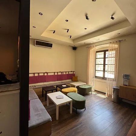 Albergue Boutique Square